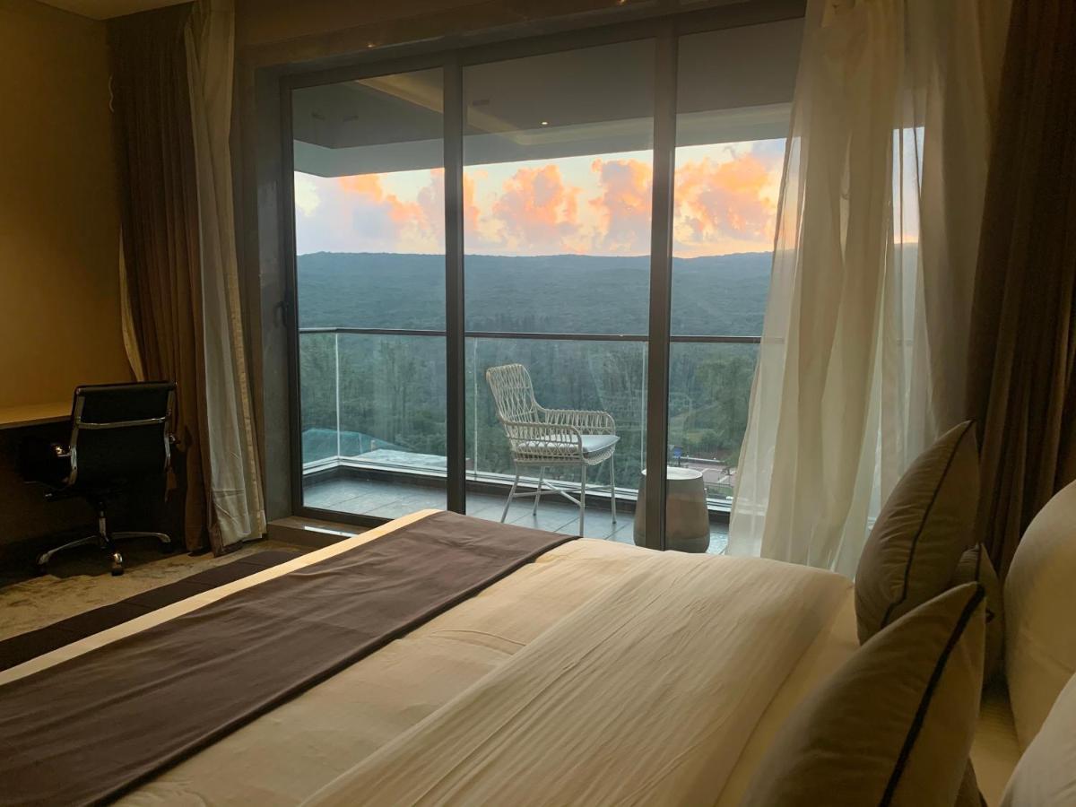 Mahābaleshwar Leela Resort, The Exotic Boutique Hotel - Pure Veg מראה חיצוני תמונה