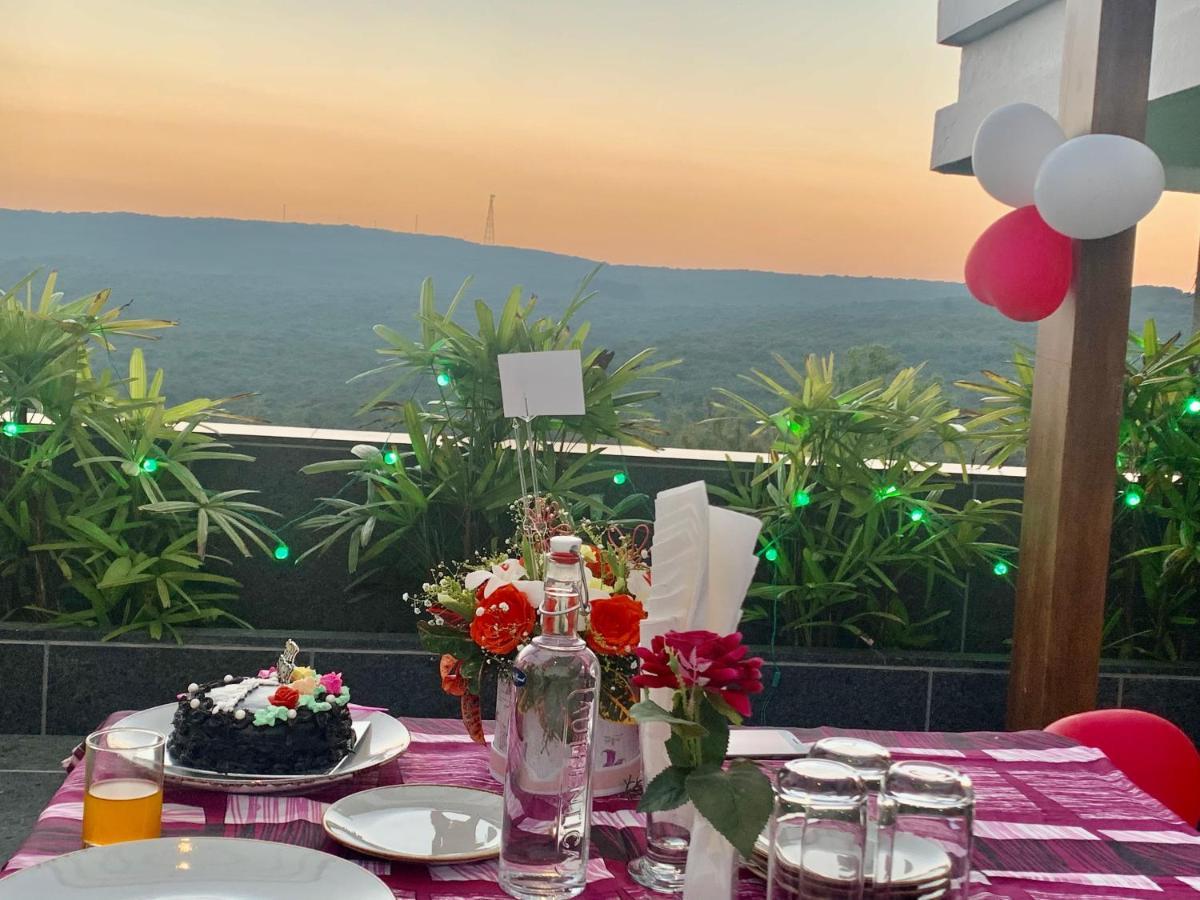 Mahābaleshwar Leela Resort, The Exotic Boutique Hotel - Pure Veg מראה חיצוני תמונה