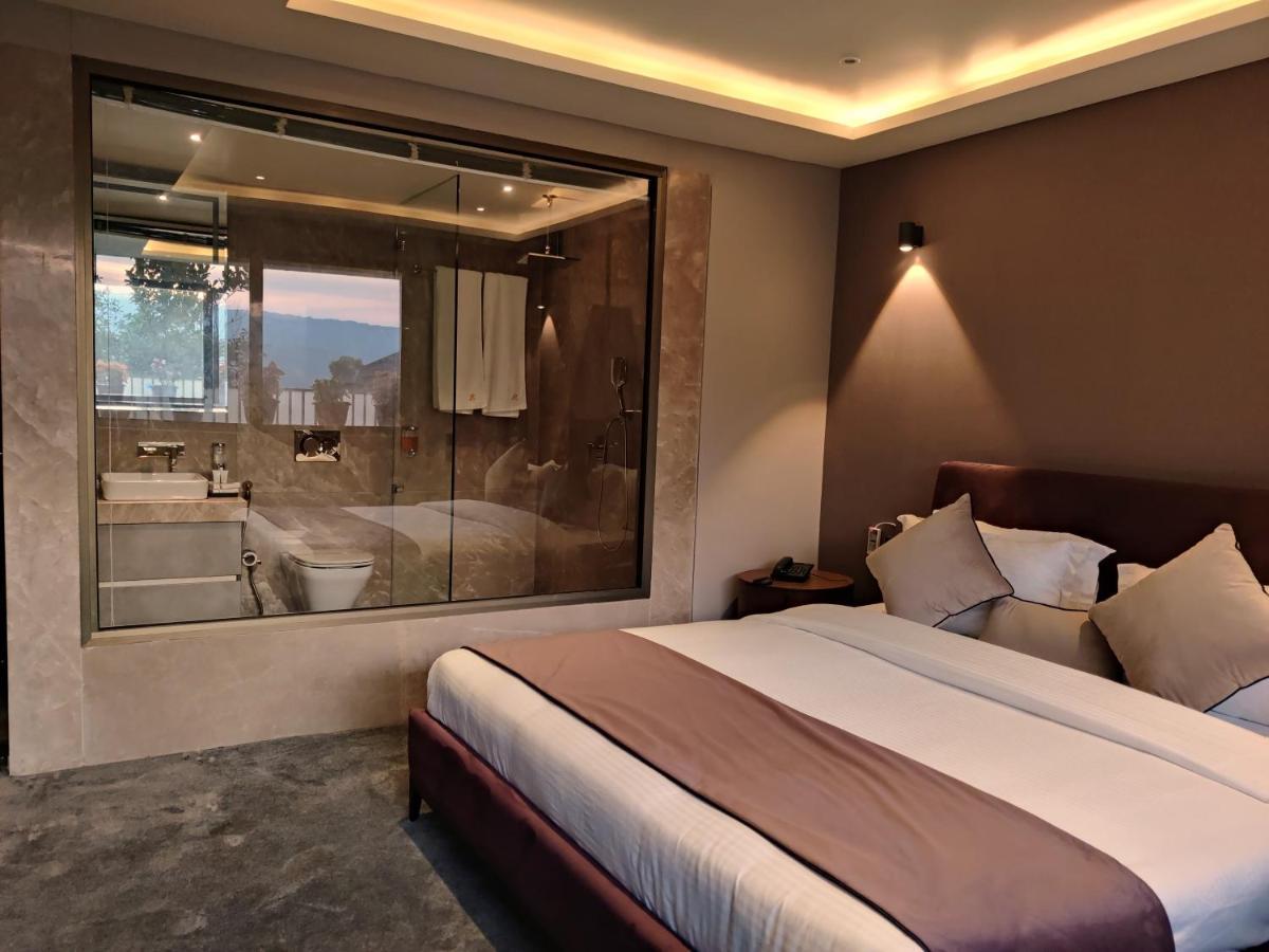Mahābaleshwar Leela Resort, The Exotic Boutique Hotel - Pure Veg מראה חיצוני תמונה