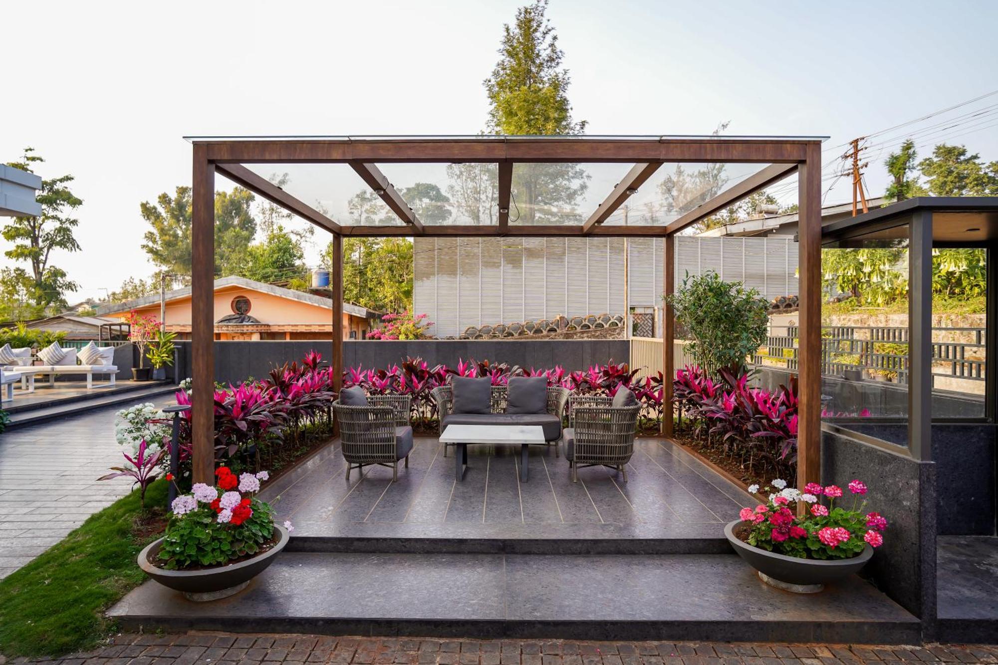 Mahābaleshwar Leela Resort, The Exotic Boutique Hotel - Pure Veg מראה חיצוני תמונה