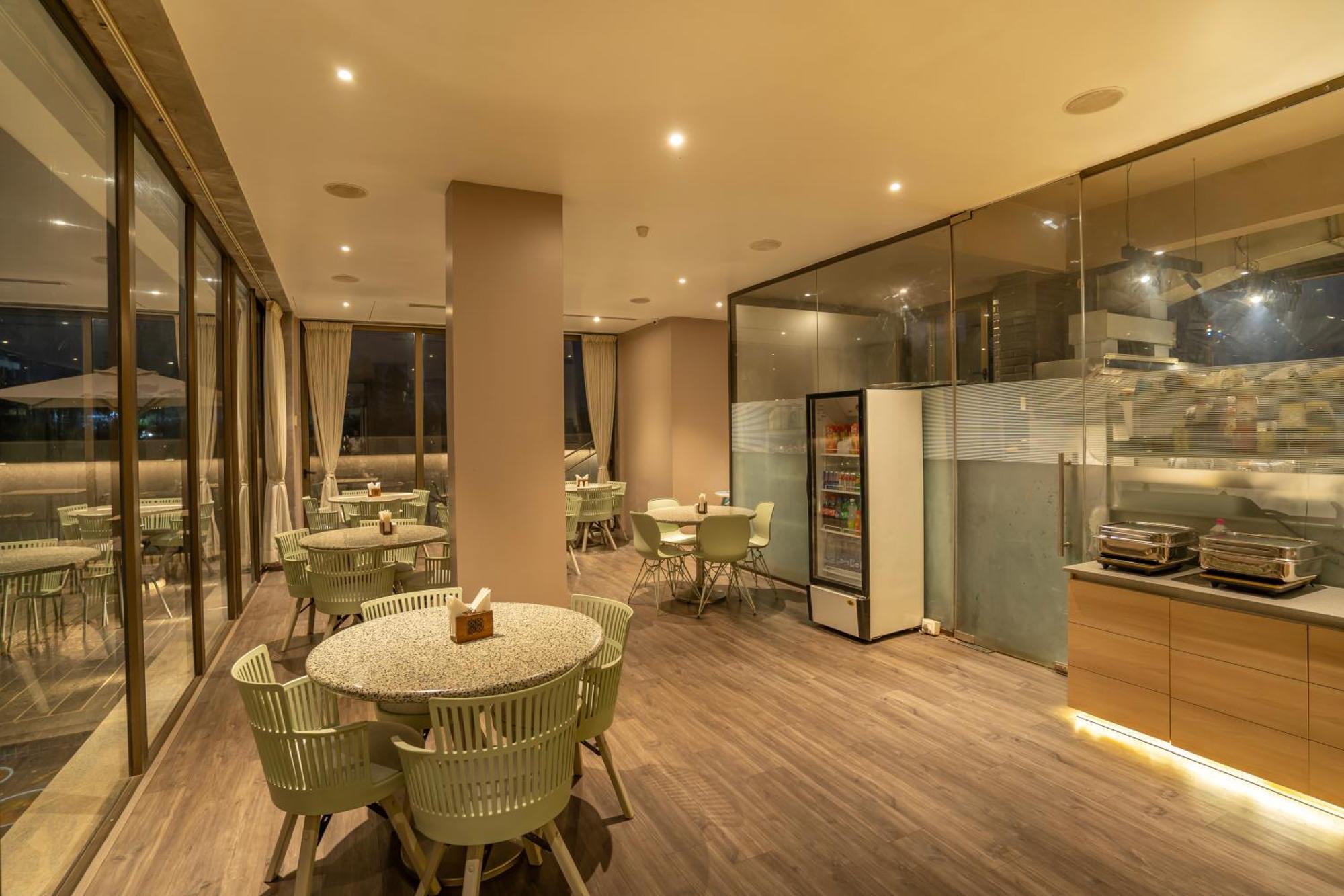 Mahābaleshwar Leela Resort, The Exotic Boutique Hotel - Pure Veg מראה חיצוני תמונה